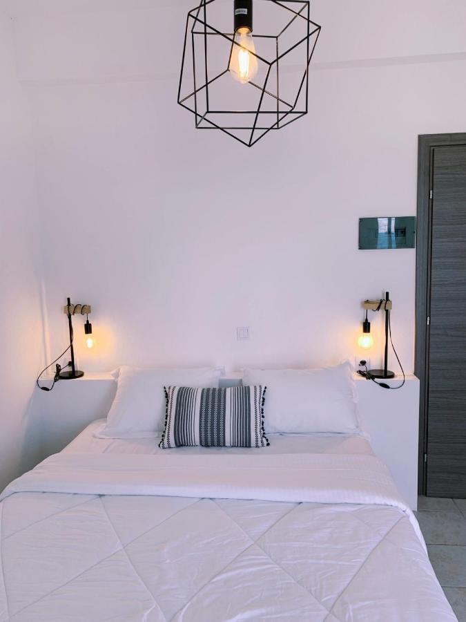 Alkyon Hotel Парос Екстериор снимка