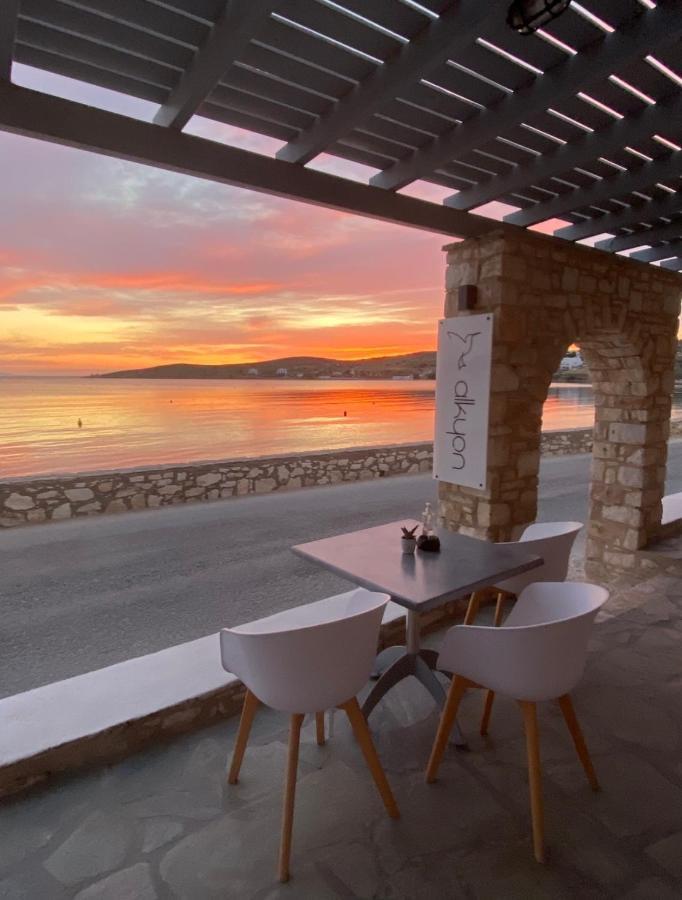 Alkyon Hotel Парос Екстериор снимка