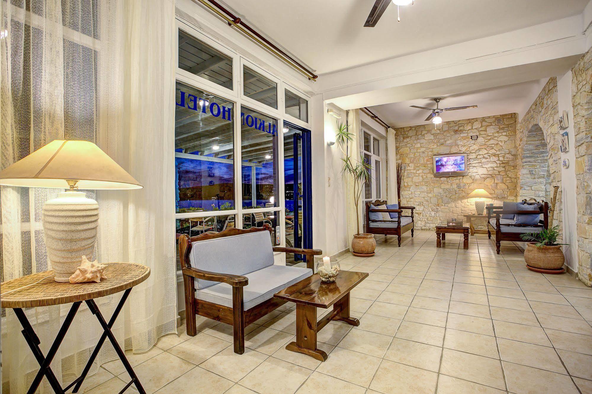 Alkyon Hotel Парос Екстериор снимка